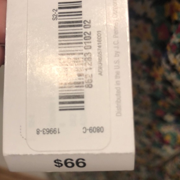 Gorgeous multi flower color dress. - Picture 4 of 7